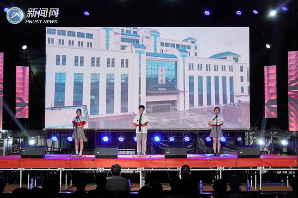 5f8f1400e89e4ee98890b43e92d4888f.jpg 郑瀚-5.jpg